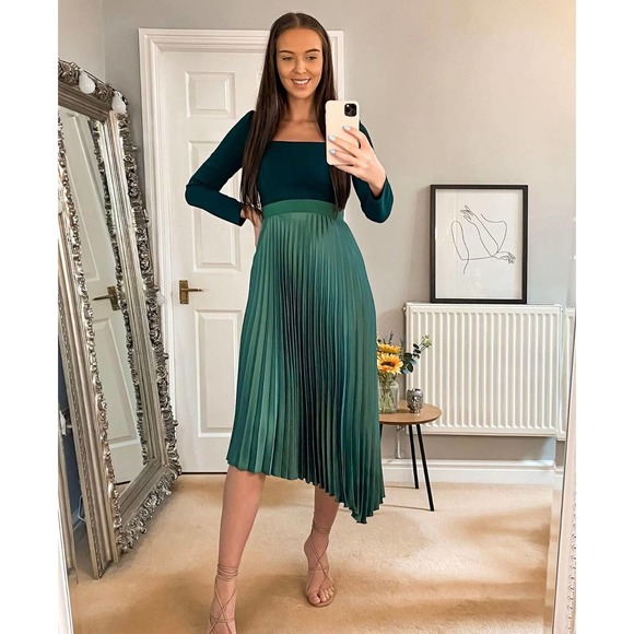 ZARA PLEATED SATIN MIDI SKIRT METALLIC GREEN - Picture 3 of 9